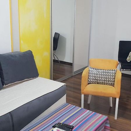 Yellow Apartment, Central Podgorica Exterior photo